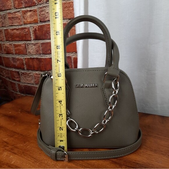 Steve Madden Green Satchel with Structured Shape and Chain Detail - Picture 10 of 16